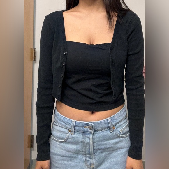 Pull&Bear Sweaters - Black Button-Up Short Cardigan